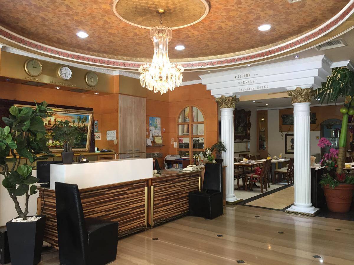 Berkeley Business Hotel Zhongzheng Hsinchu City Exterior photo