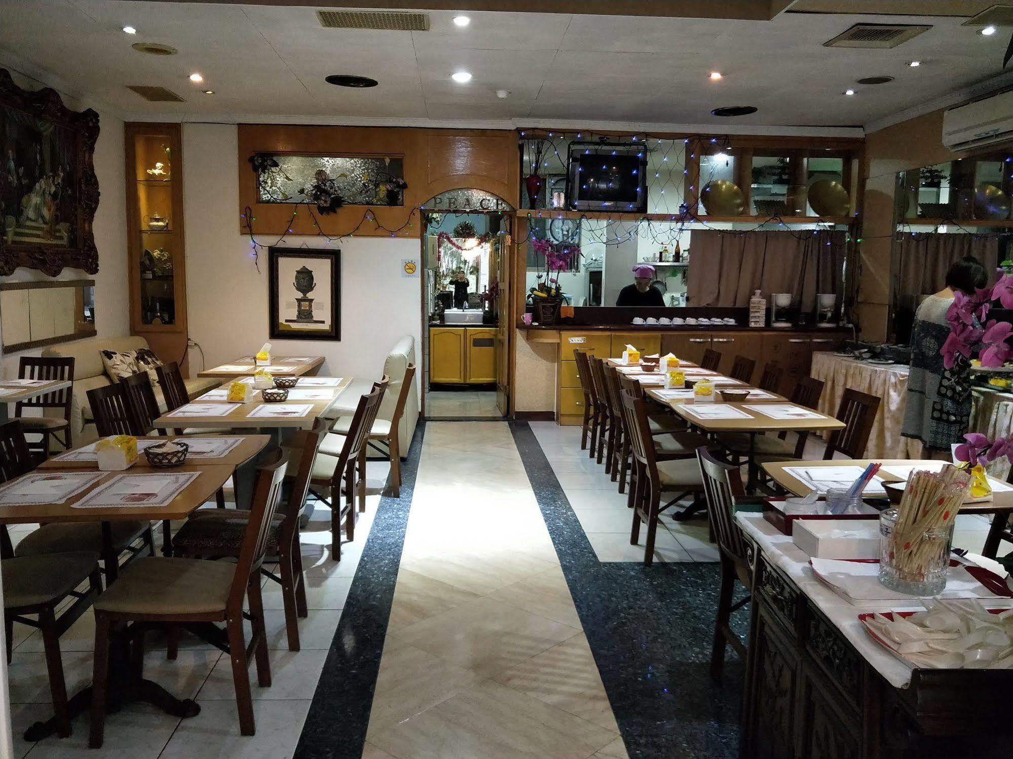 Berkeley Business Hotel Zhongzheng Hsinchu City Exterior photo